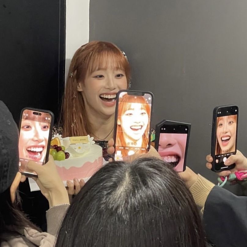 _melfcb's tweet photo. HAPPY 27TH BIRTHDAY TO THE LOVE OF MY LIFE, MY REASON FOR LIVING, THE SOURCE OF ALL MY HAPPINESS, THE SUN THAT LIGHTS UP MY WORLD, THE AIR THAT I BREATHE, THE REASON THE EARTH CONTINUES TO SPIN, THE WOMAN WHO GIVES MY EXISTENCE MEANING, MY EVERYTHING, MY UNIVERSE, MY ONE & ONLY KIM JIWOO 😭💞🐧
