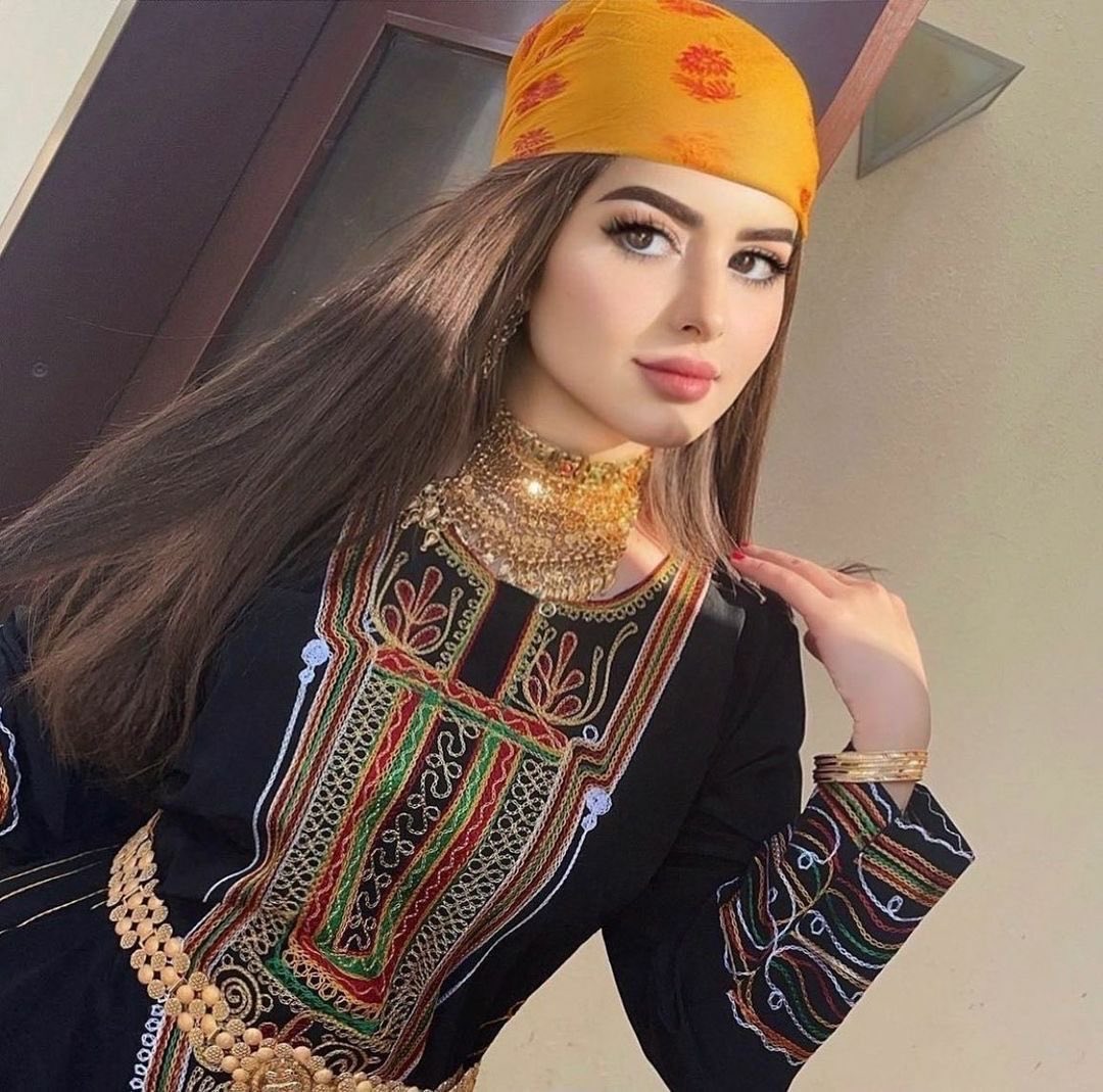 lienobelle's tweet photo. بعضٌ من الأزياء التراثية للمرأة السعودية
Traditional Saudi Women’s Clothing
🇸🇦🐪⛰️🌸 https://t.co/siP8kDVQpK
