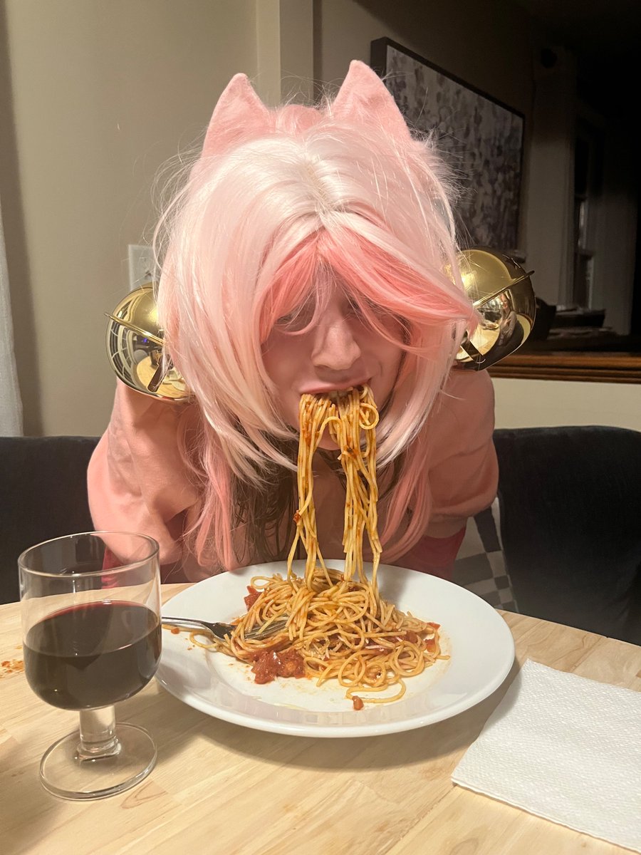 SucreAmygdalum's tweet photo. I have done the ultimate Pink cosplay. I have recreated Mew Mew Spaghetti in real life. Nothing will ever top this moment of life.

#mewtwt #mewmew #pink #madmewmew #pinkdeltarune #undertalecosplay #deltarunecosplay https://t.co/XH0IJfAr6x