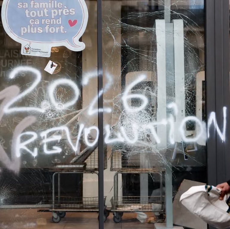 Marxist777's tweet photo. What is happening in France, Albania, Spain, Italy and all over the world is capitalism in crisis.

The old world is crumbling, and the ruling class is desperately trying to stay on the stage of history.

This is a class war. Don’t let the reactionaries tell you otherwise. https://t.co/jZbrFtdzL9