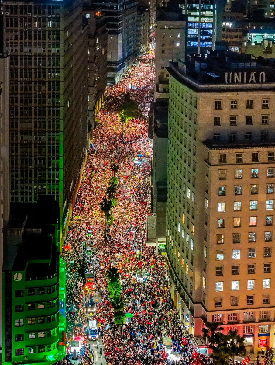 matheuspggomes's tweet photo. Porto Alegre: a capital que deu a maior votação para Lula fora do Nordeste e vai ser parte da virada!

PORTO ALEGRE: A CAPITAL DA VIRADA ⭐️ https://t.co/WMeDnEUZru