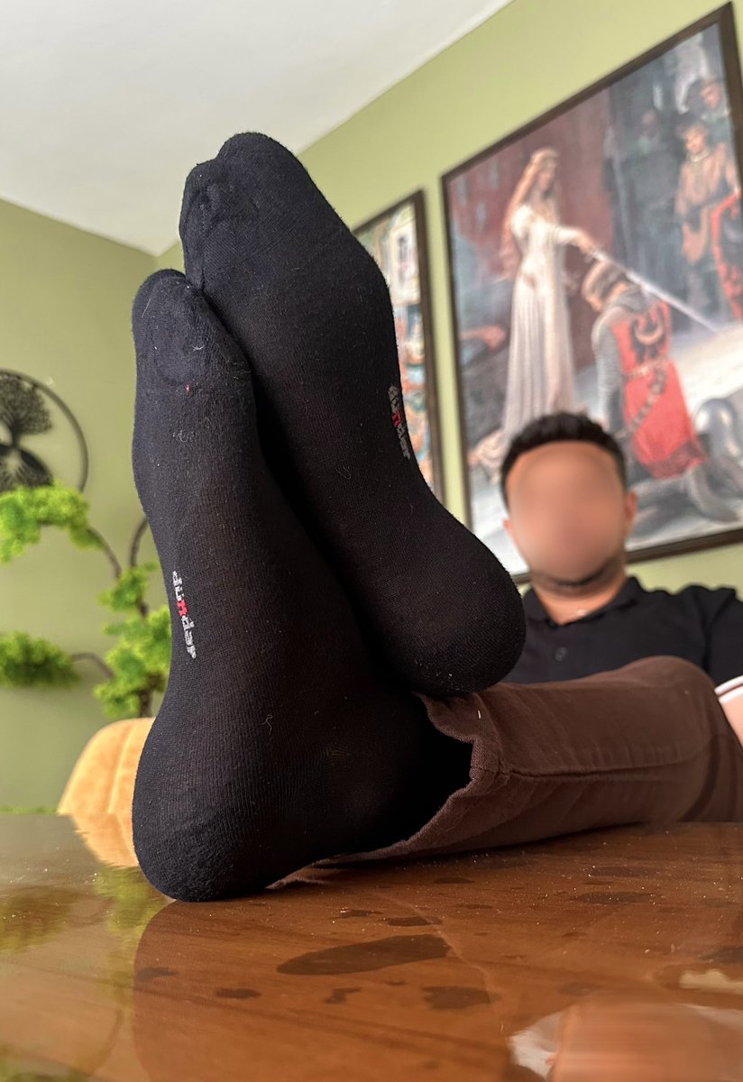 mastertheotr's tweet photo. Would you like the privilege of massaging them? https://t.co/obO1EGYubC