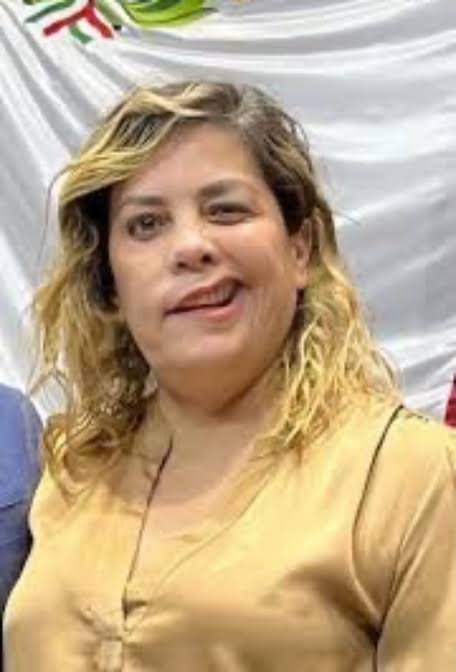 Derramandomole's tweet photo. @liliaaguilarmx @LillyTellez Ira como te retuerces de coraje en! https://t.co/VrIDn0NZ1L