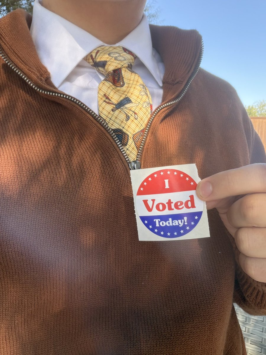 lancevideos's tweet photo. I’m a Texan and I’ve voted (Democrat) in every election since 1980, but after seeing the Democrat party become Socialist I’ve decided to vote straight Republican this Midterm Election. https://t.co/O9r2LJX7YM