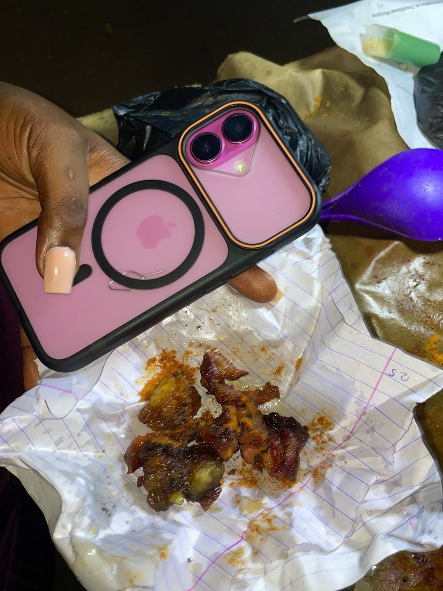 OneModupe's tweet photo. I wonder why suya is only sold at night https://t.co/EKx2gUJjr9