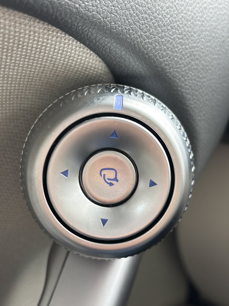 AdalidMotor's tweet photo. Os lo voy a poner difícil con este eléctrico que estoy probando.

¿Marca y modelo?

Es de los mejores EVs que he probado nunca https://t.co/s3YiTgAvqZ