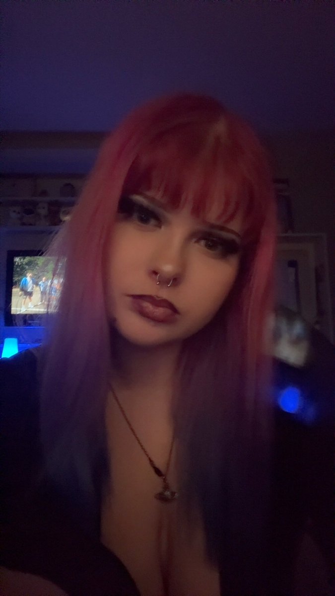 lillyp85y's tweet photo. 18 only just started posting on here looking for mutuals / collabs 

Love pink purple and blue
Alternative 
Love tattoos 
5'7 https://t.co/9MOEsdr59B