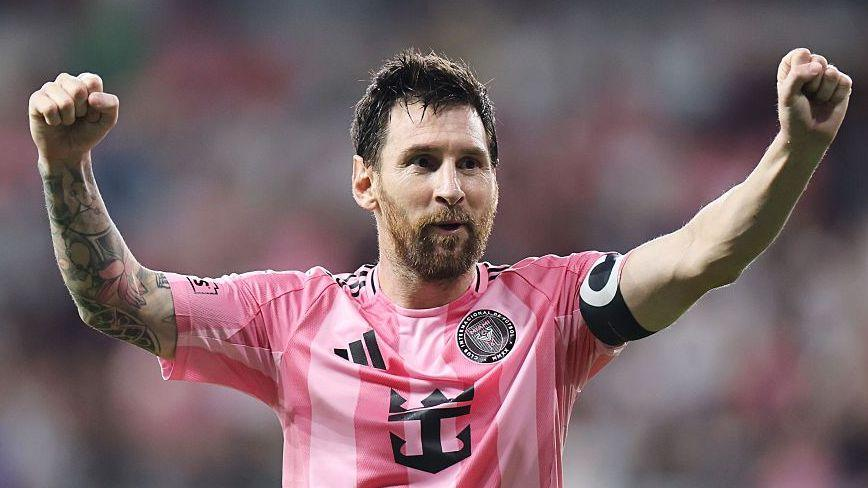 DiceElDani's tweet photo. Messi has scored against 10 different teams this season. That's a third of the entire league. 

Orlando, Toronto, Cincinnati, Portland, Philadelphia, Montreal, Nashville, San Diego, Columbus, D.C. United, Atlanta.

Another incredible season in MLS for Leo. https://t.co/frVPS6kAPO