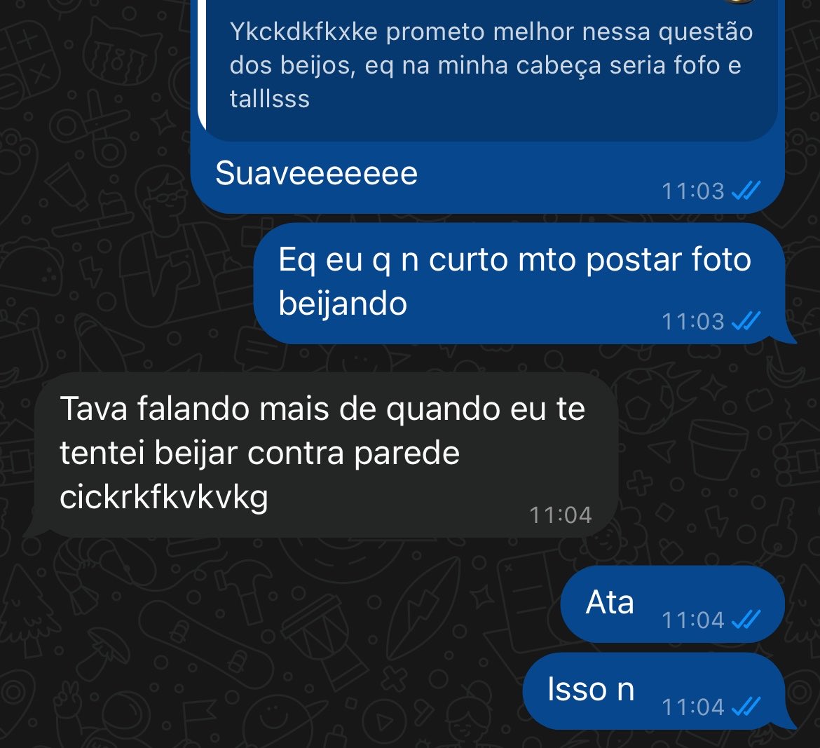gmelvianna's tweet photo. Talvez ter dedo podre seja algo que eu e o Minerva temos em comum. 
Mas sobre você, em vez de ficar puxando hate para alguém que eu parei de falar aos poucos por ir percebendo o que rolou e ir ficando com NOJO, eu tinha guardado para mim para te preservar. https://t.co/f3mknwi5JE