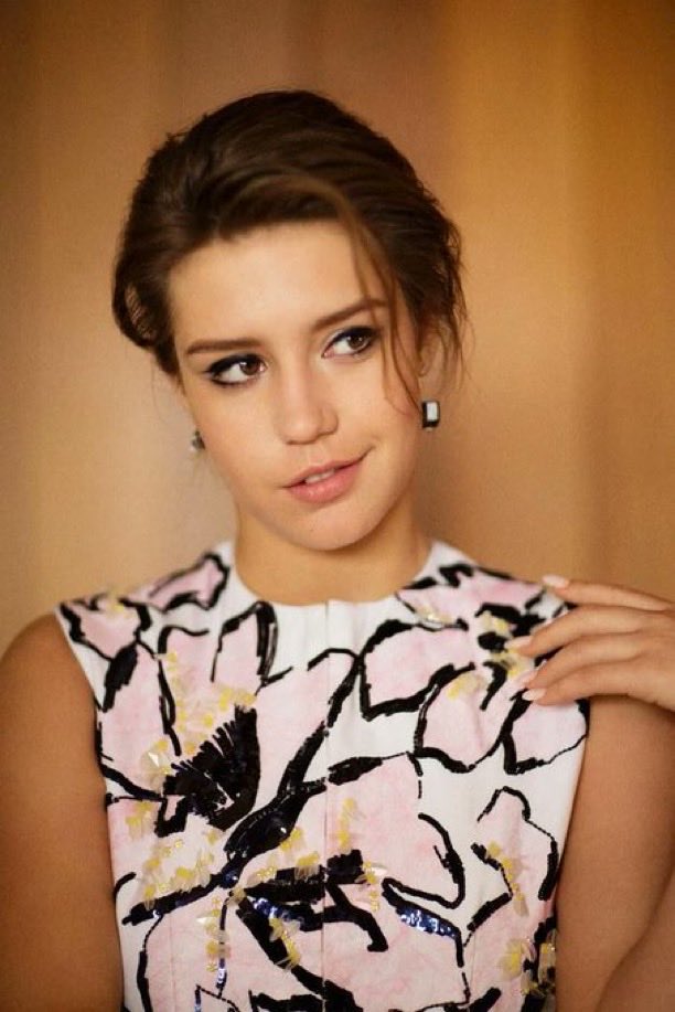 Loughychops's tweet photo. Adele Exarchopoulos https://t.co/pvf02oqeSf