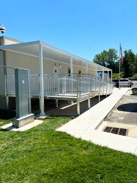 ModularGenius's tweet photo. Modular Genius delivered a new 2,304 sq. ft. facility designed for a police department's K-9 unit and other specialized teams train out of a dedicated facility.

Read the full case study: https://t.co/aLIQCaoevB

 #ModularBuildings #TurnkeyConstruction #FastDelivery https://t.co/Qy7i3B9twW