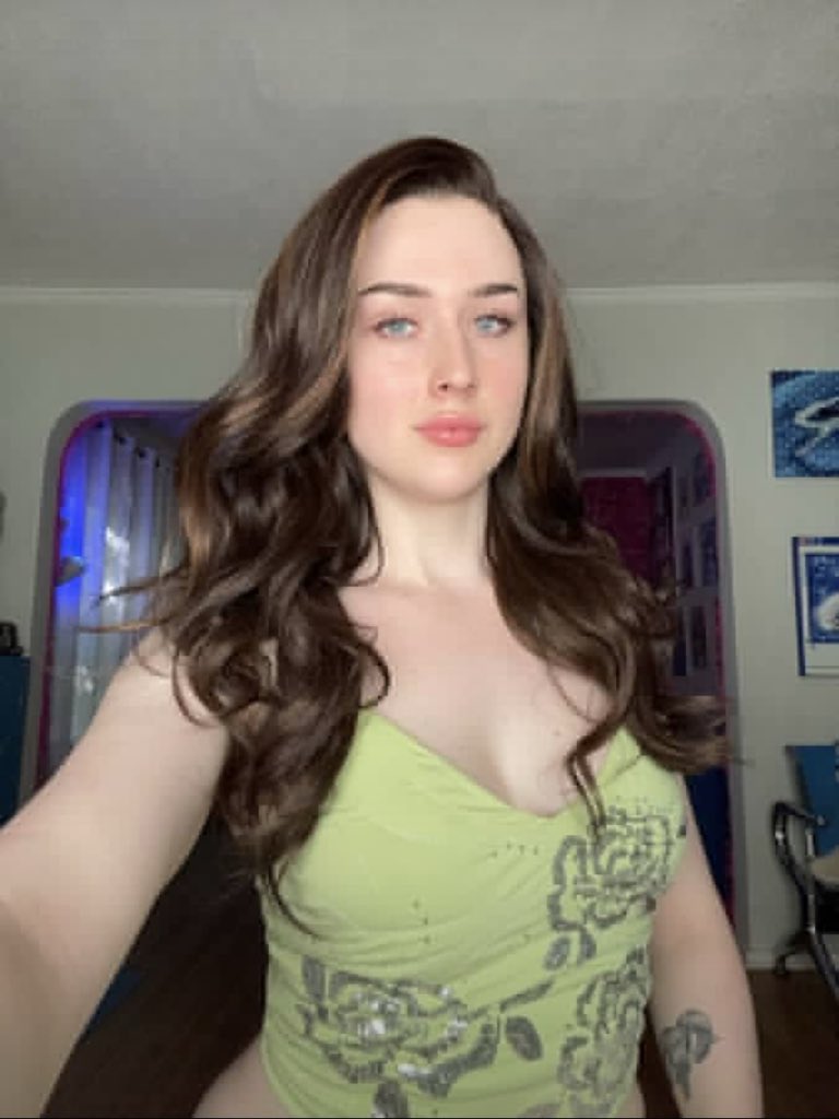 Clara_james05's tweet photo. Would you kiss me knowing you would have to be sure of yourself 🏳️‍⚧️ #trans #fpy https://t.co/Kd4IkG1tPj