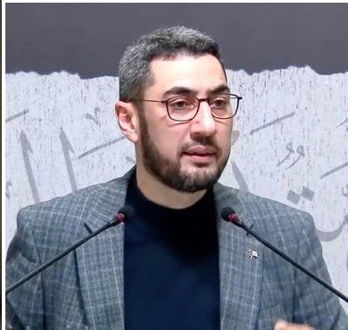 istikamet___'s tweet photo. ⭕ Azebaycan hükümeti tarafından hakkında Uluslararası yakalama emri çıkartılmış  İlahiyatçı-Yazar Abdullah İmamoğlu:
📌Bugün Azerbaycan’da başörtüsü zulmüne maruz kalan kardeşlerimizin yanında saf tutmayı, kadınlarımızın namusu ve başının tacı olan başörtüsüne sahip çıkmayı bize nasip eden Allah’a hamd olsun.

Bedeli ne olursa olsun haktan vazgeçmeyeceğiz."