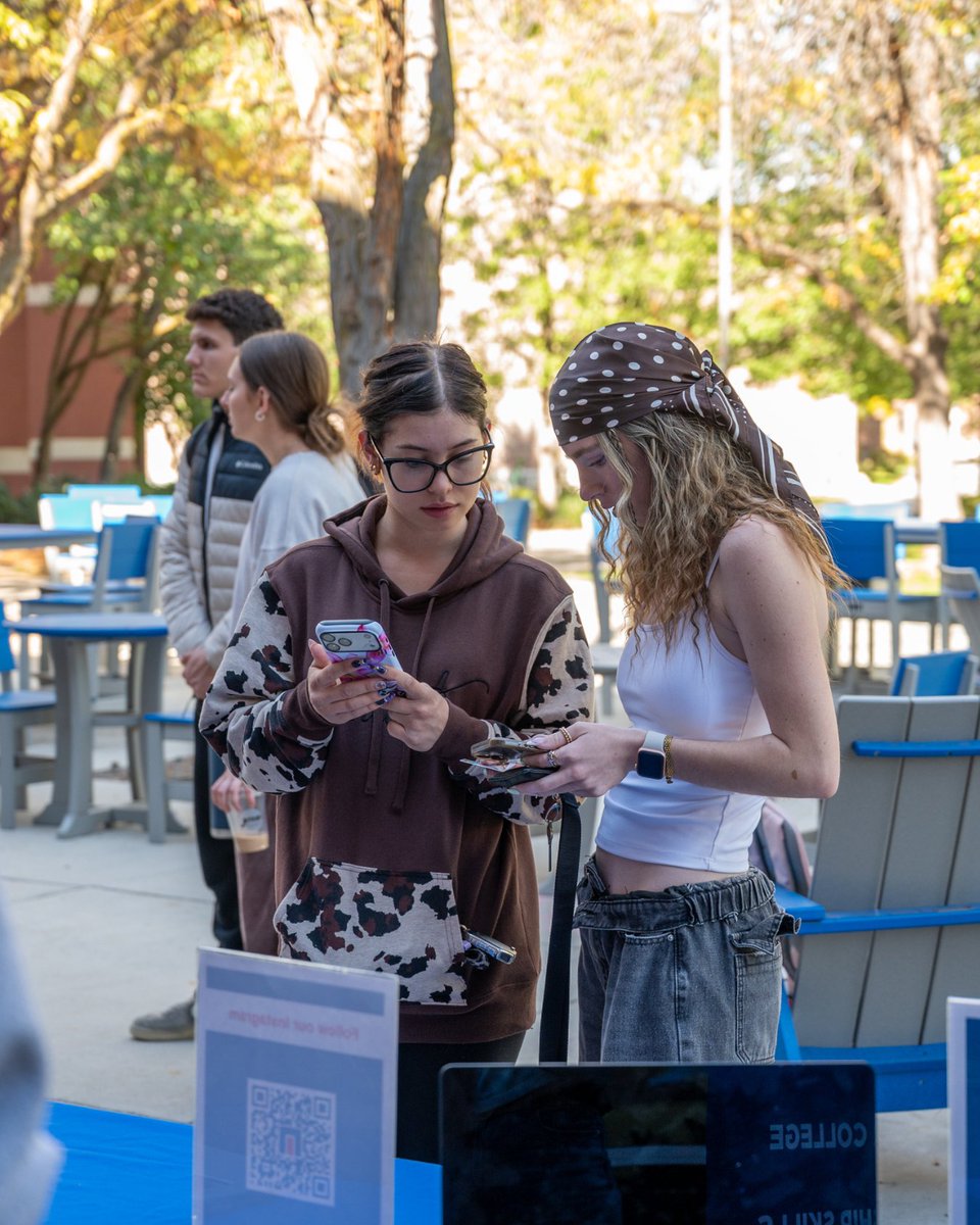 BoiseState's tweet photo. Today, Associated Students of #BoiseState University (@ASBSU) are helping Broncos register to vote at the Westmark Student Union. For more information on how to register to vote, view your sample ballot, where to vote and more, visit https://t.co/dserAQz98a. https://t.co/AJ4EzBthXh
