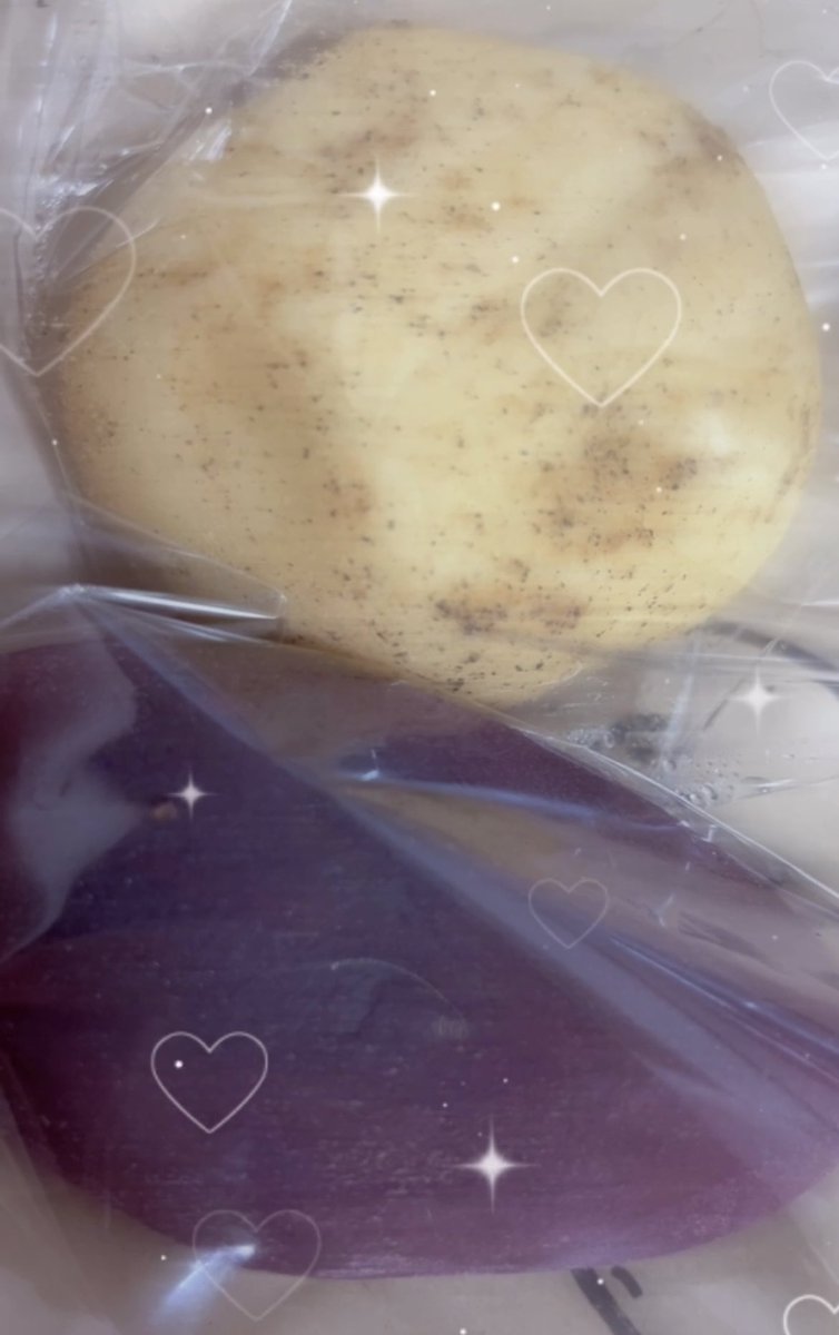 clears_sarasa's tweet photo. おはようございます☀️
昨日はカムジャパンとコグマパン買った🥔🍠しあわせ感じた。ˆ •͈ ·̫ •͈ ˆ ♪
今日ライブに出られないの本当に悔しいけど学校頑張ってきます🥲みんなもお仕事頑張ってねー♡ https://t.co/VsGvrhIfvV