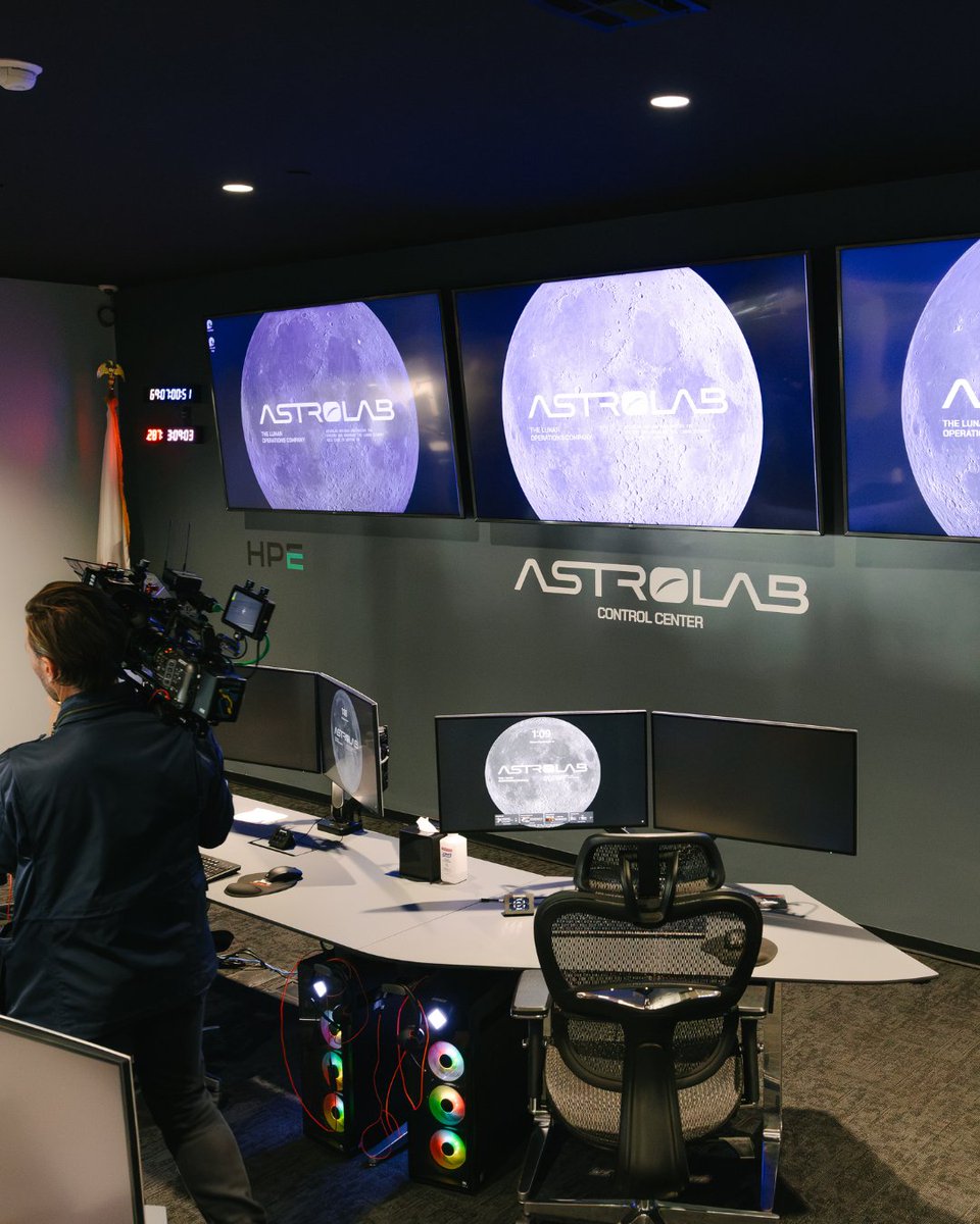 HPE's tweet photo. 3, 2, 1, liftoff. 🚀

HPE is teaming up with @Astrolab_Space and @KIOXIAAmerica with plans to power AI applications and the first HPC benchmarks on the surface of the Moon.

Together, we're equipping future missions with the computing needed to explore autonomously. 

Read on.