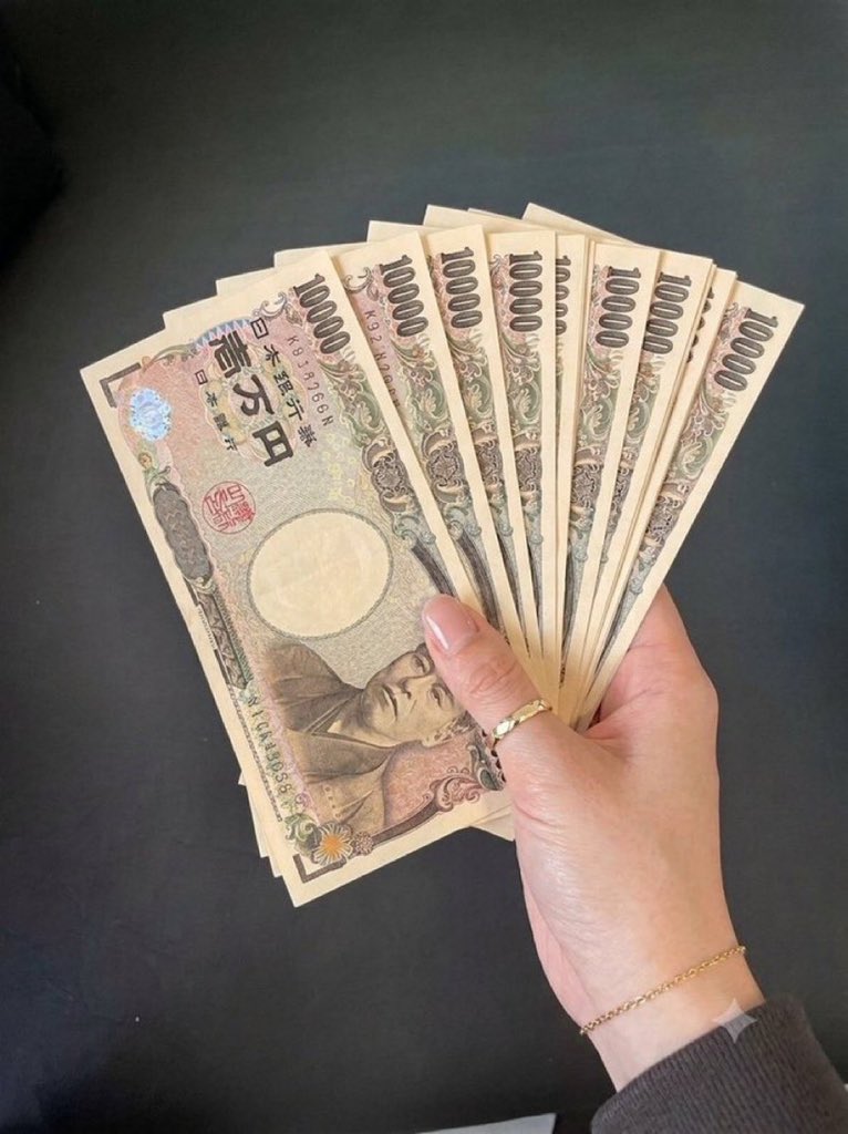 MuchiYokoj1zm's tweet photo. みんな正直に教えて。
 1ヶ月の生活費、いくらあれば足りるの？ 

①10万円
②20万円　 
③30万円　 
④100万円  

リプ・DMで本音聞かせて。 
みんなの回答知りたいな。 https://t.co/pThhvcM0xh