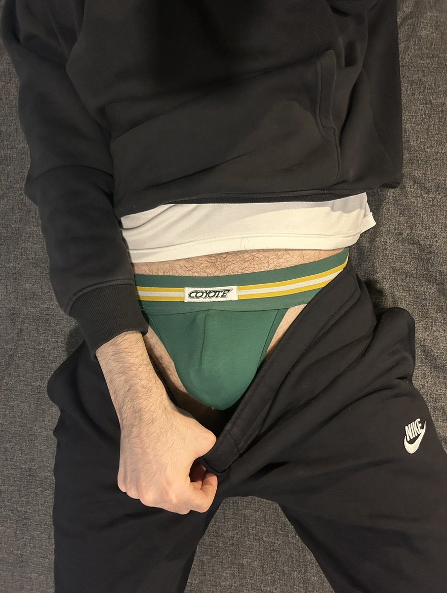 PlasticRole's tweet photo. Cage? This is just my regular bulge… https://t.co/ZbShCn2WtB