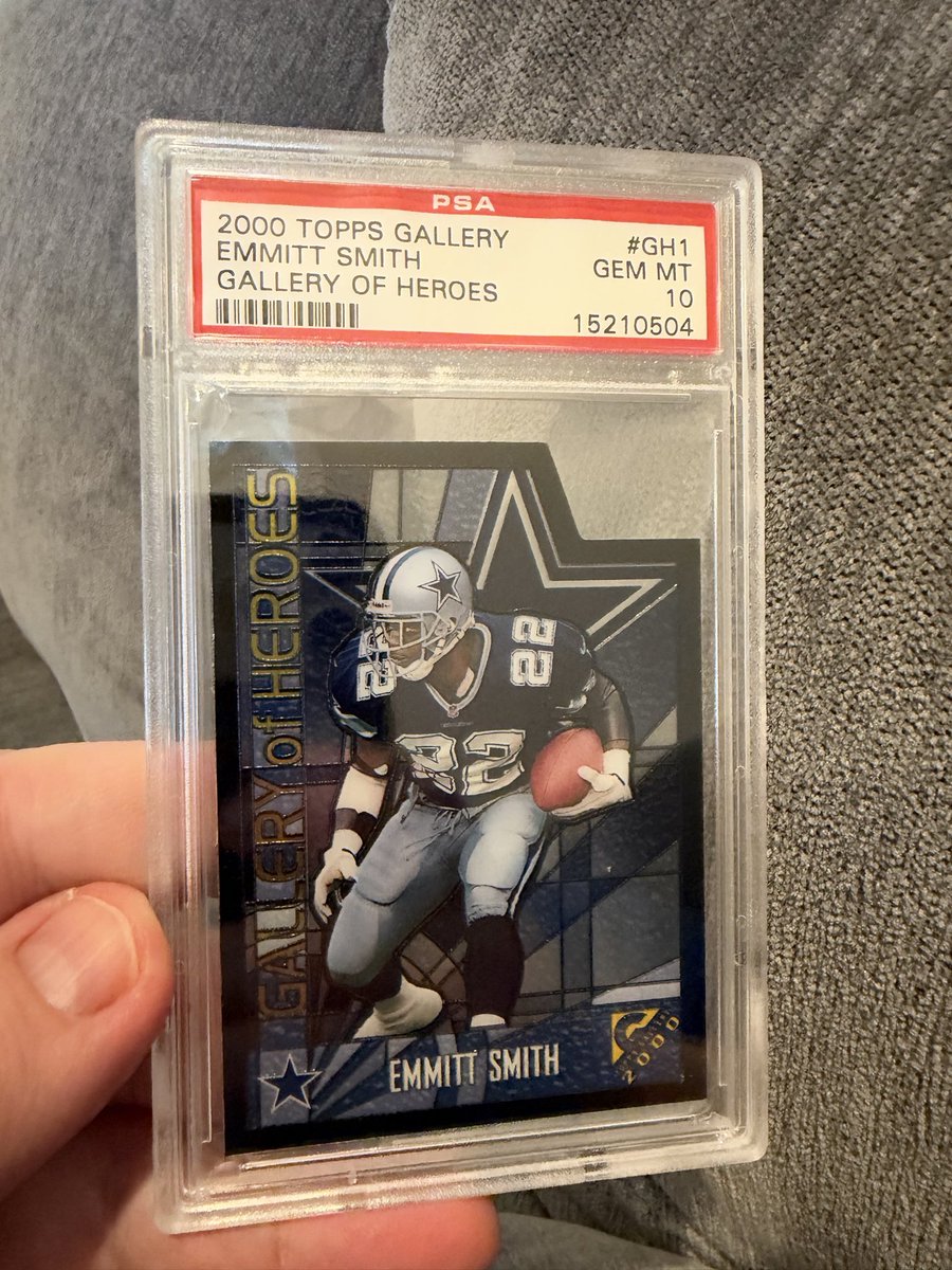 TheCouveCards's tweet photo. Mailday!  My @fedex delivery occurred without anyone or thing getting harmed from @PSAcard. Kudos!  Some nice additions to the PC and store. https://t.co/KnCMgUjqWo