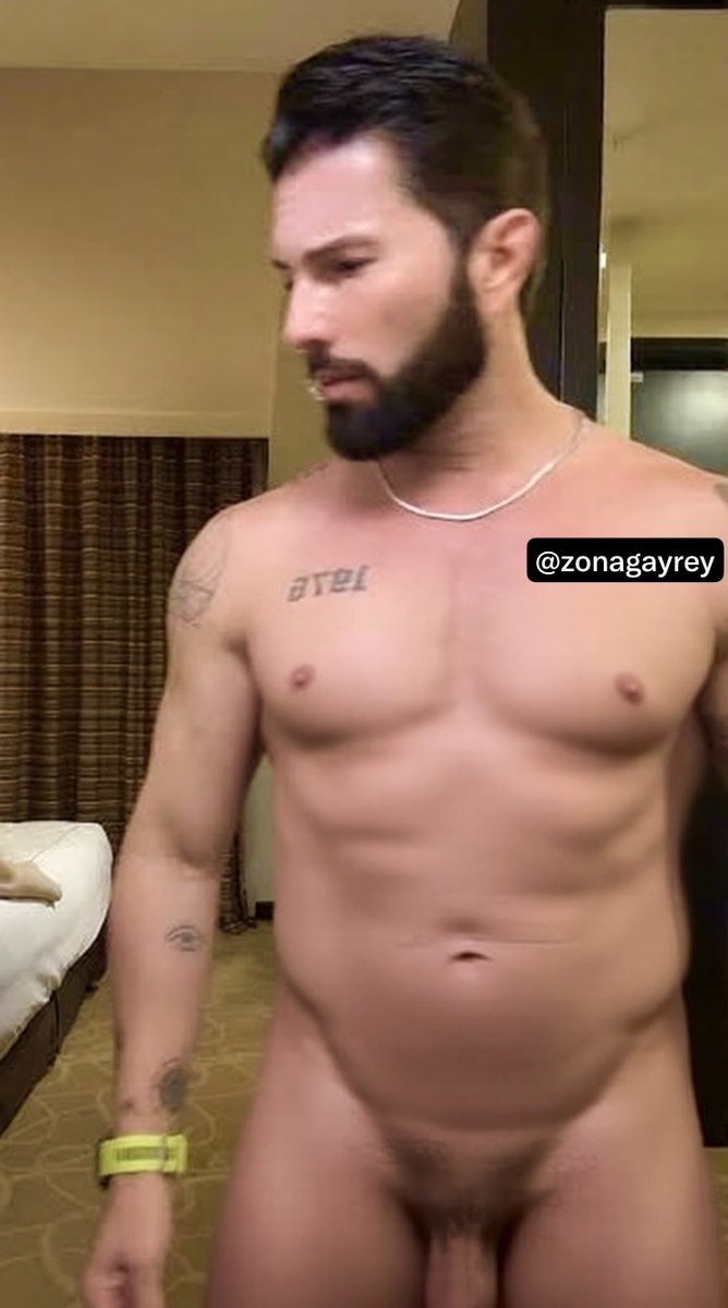 ZonaGayRey's tweet photo. Poncho de Nigris hombre alfa, cincuenton, machote con el culo enorme y gordo, barbón, tatuado, lo tiene todo ese cabrón narcisista 😵‍💫🔥
#porno #morboso #hot #gay #men #ponchodenigris #culo #verga #patas #morbo #fetiche #deepthroat #desnudo #sexo 

@Funny_MXXX @ReGio_LanDiaM https://t.co/UaRr4VHoDY