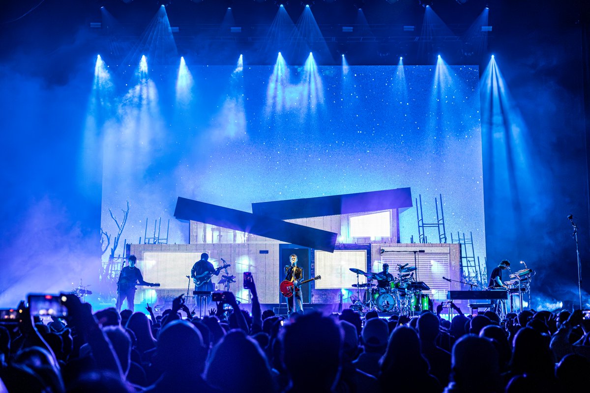 dallas_observer's tweet photo. Foster the People and Goth Babe turned The Pavilion at Toyota Music Factory into a burning suburban art show on Sunday.

📸 Andrew Sherman

🔗 https://t.co/mlIrj2rshH https://t.co/E230Q5dJzm