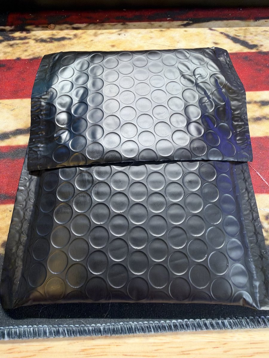 TheCouveCards's tweet photo. Packaged up a card today. One must protect the slab. If you sell, don’t go cheap on protecting what’s inside. Enjoy the K9. https://t.co/22Epp5qgQz