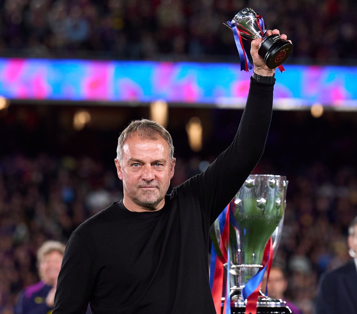 FabrizioRomano's tweet photo. 🔵🔴 Hansi Flick: “I’m really enjoying the journey we’re on at Barcelona”.

“The work and mentality we’re showing make me proud of this team. What the players have been doing over the last few weeks is incredible”. https://t.co/s4gVO5IYkw