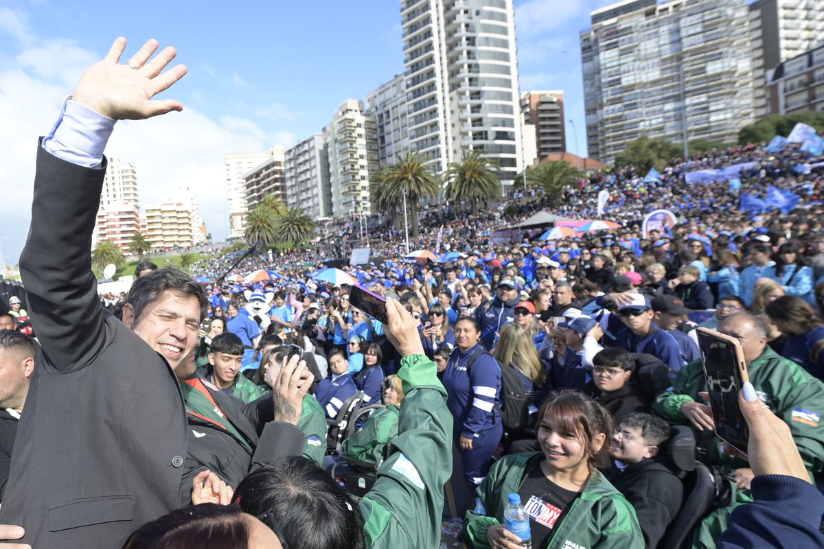 Kicillofok's tweet photo. ¡Mar del Plata ya vive la gran fiesta de los Juegos Bonaerenses! 🏅💙

30 mil deportistas van a representar a sus municipios en la final de esta competencia que sigue batiendo récords y se consolida año tras año como un símbolo de federalismo, identidad y tradición en nuestra provincia.

¡Éxitos a todos y todas!