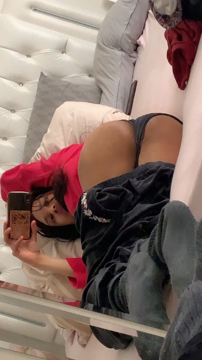 razorleaf33's tweet photo. any musculsr guys wanna do tributes on my ass??? #tribute #nsfw #leak #video #dm #nude #sex #ass #amateur #young #fem https://t.co/sv6gZ4eb4M