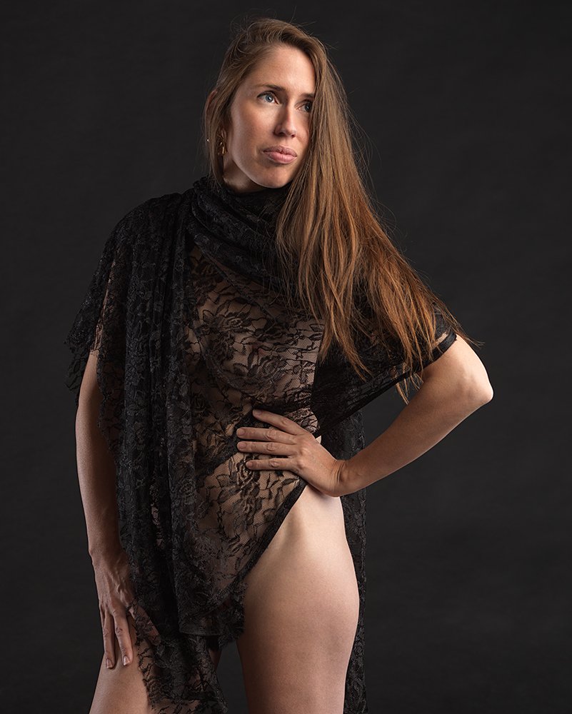 candyplaywithme's tweet photo. #Sexyladyinblack #longhair #photography https://t.co/wziyQTz0uT