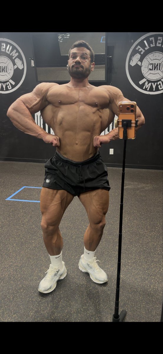 RandyJackedson's tweet photo. Get ready to drain those fucking wallets tomorrow for my birthday💵😈 https://t.co/BifAH423dx