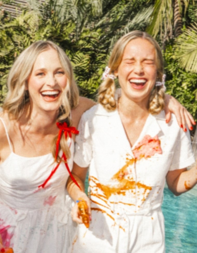 BLWorldW's tweet photo. Brie Larson, party people edition. https://t.co/TZT7WWQXTq