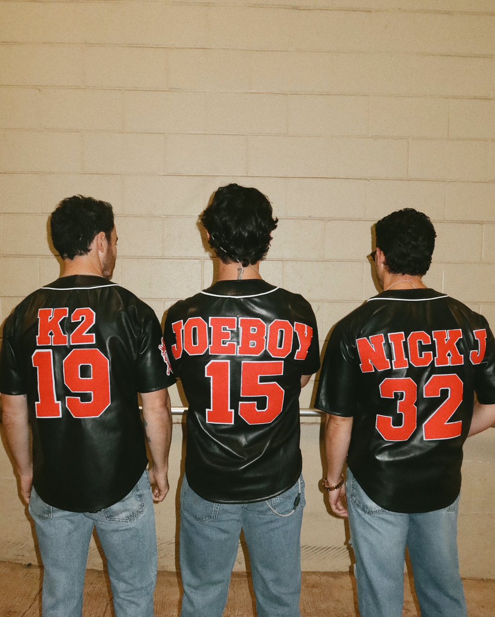 JonasScanUpdate's tweet photo. More via Instagram 
#JonasBrothers #BurninUpTour https://t.co/NGfFsE3O6k