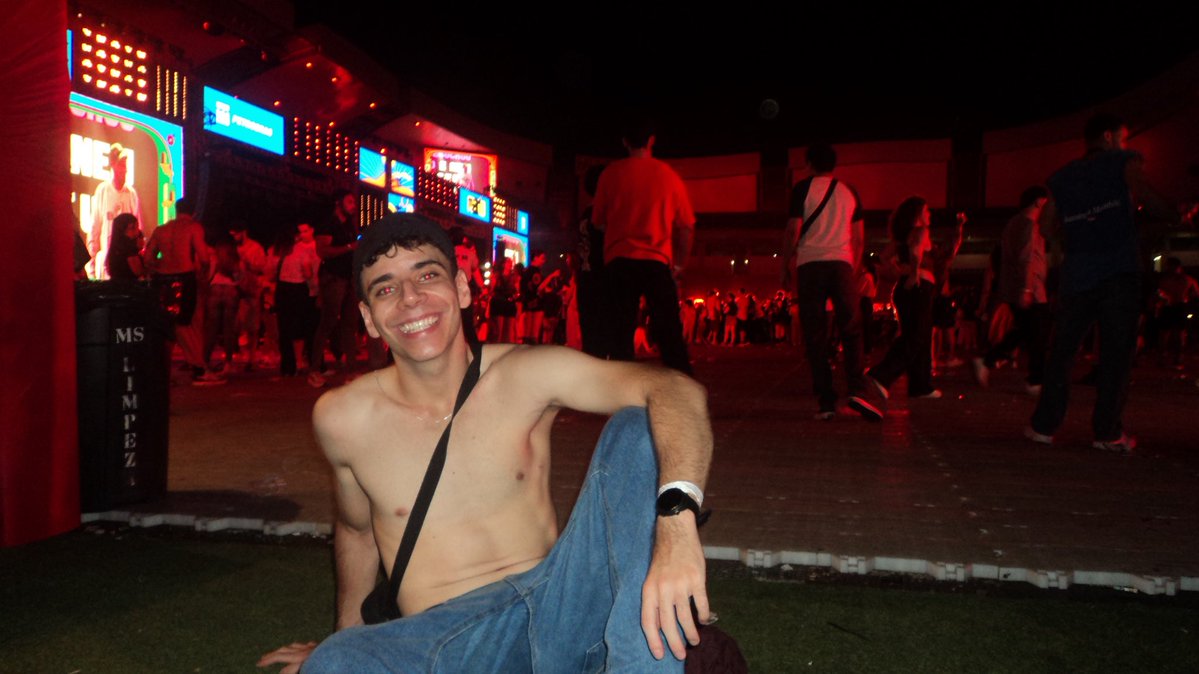 raituximabe's tweet photo. já que não vou postar no ig, segue fotos mada 2026 https://t.co/f5pxtZi0V6