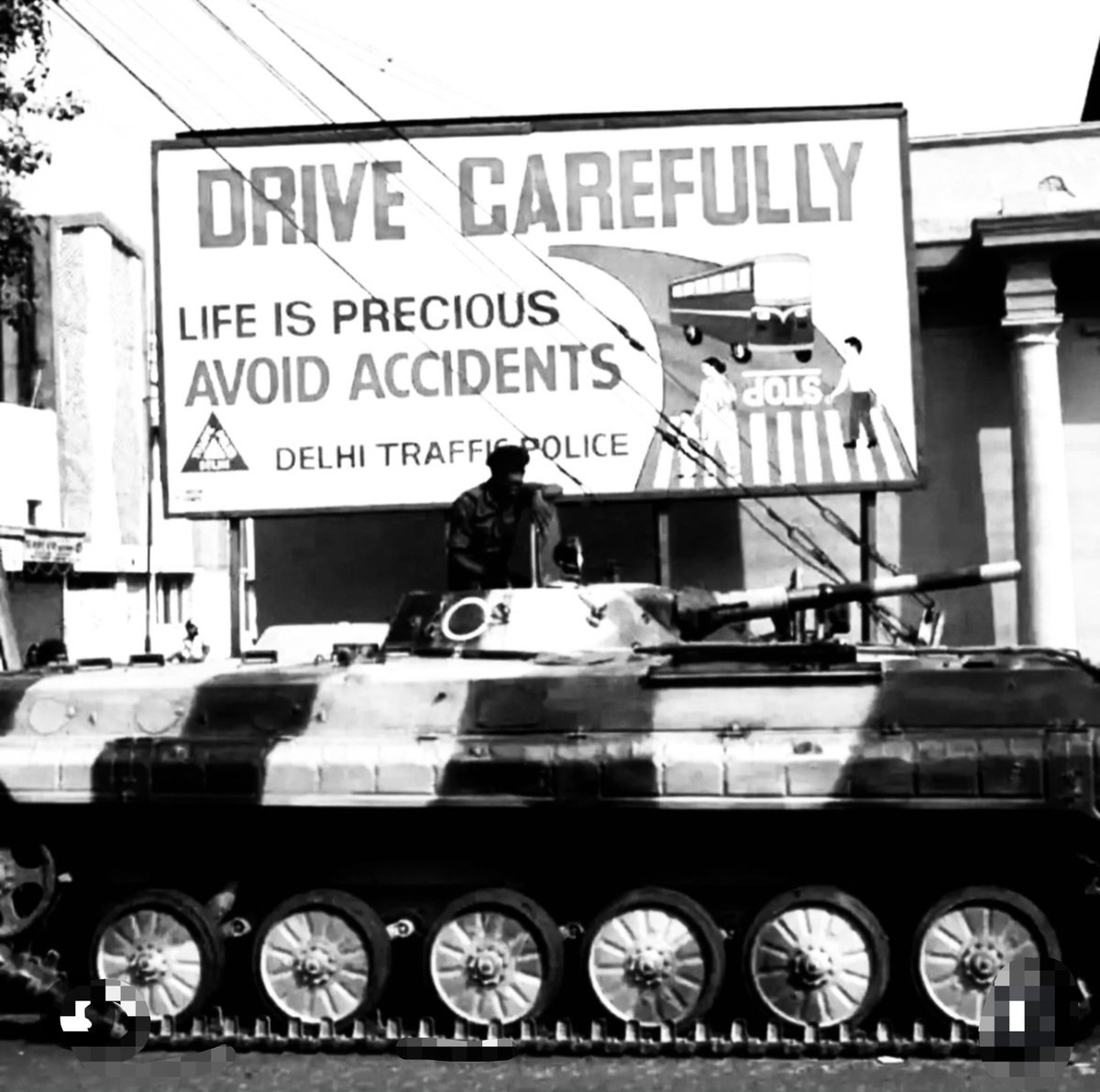 ArushNo's tweet photo. Drive carefully 😉 https://t.co/HXL07CfAYR