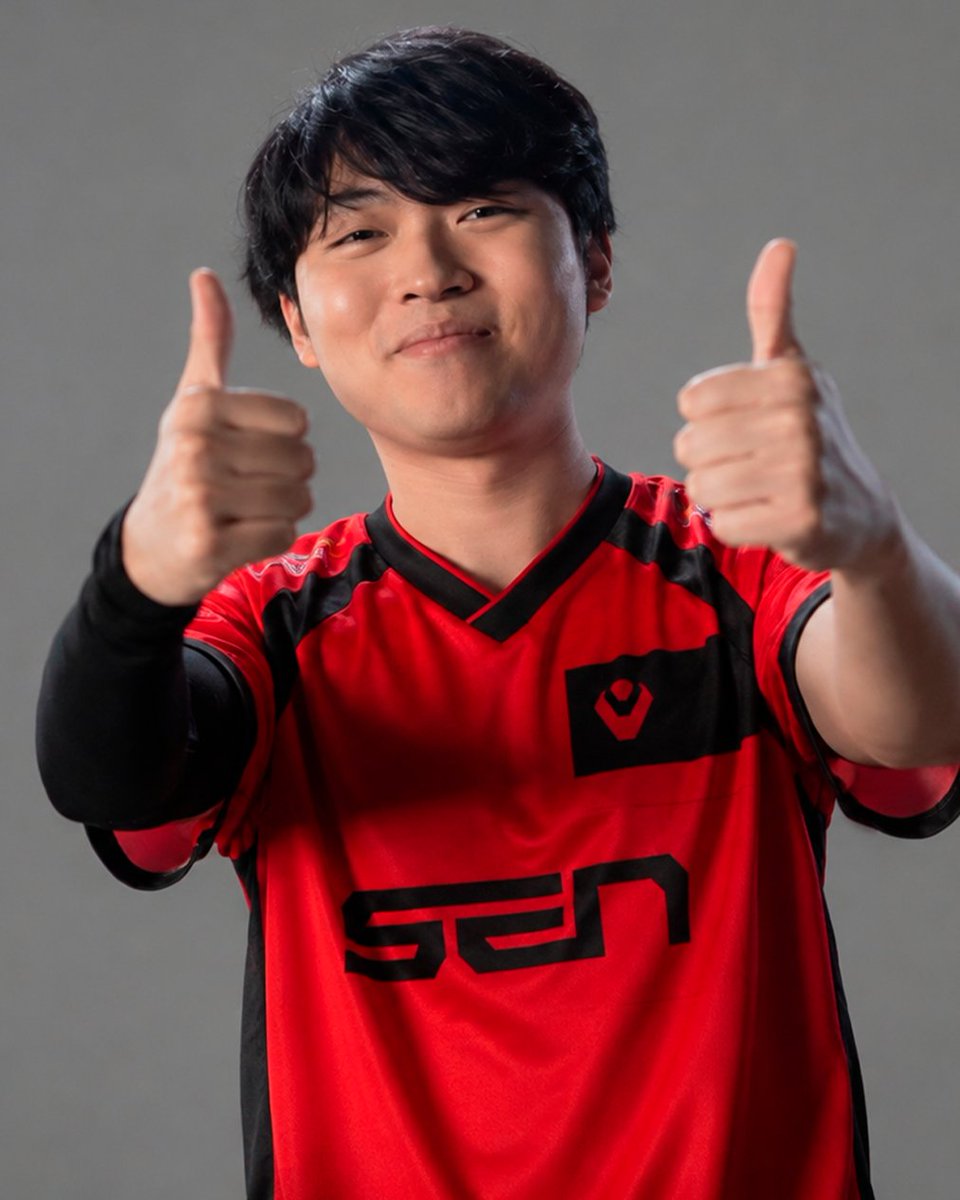 RocketBullets's tweet photo. 🚨SOURCES: OXY 🇺🇸 TO SENTINELS 🇺🇸

According to @akamaruval + @arivlrnt, with Cloud9 🇺🇸 MISSING PARTNERSHIP they did not require a buyout for the player. Sentinels 🇺🇸 have recently released their duelist Jerrwin 🇮🇳

Oxy 🇺🇸
JonahP 🇨🇦
johnqt 🇲🇦
reduxx 🇺🇸
cortezia 🇧🇷

W roster? https://t.co/qjziYBlYAA