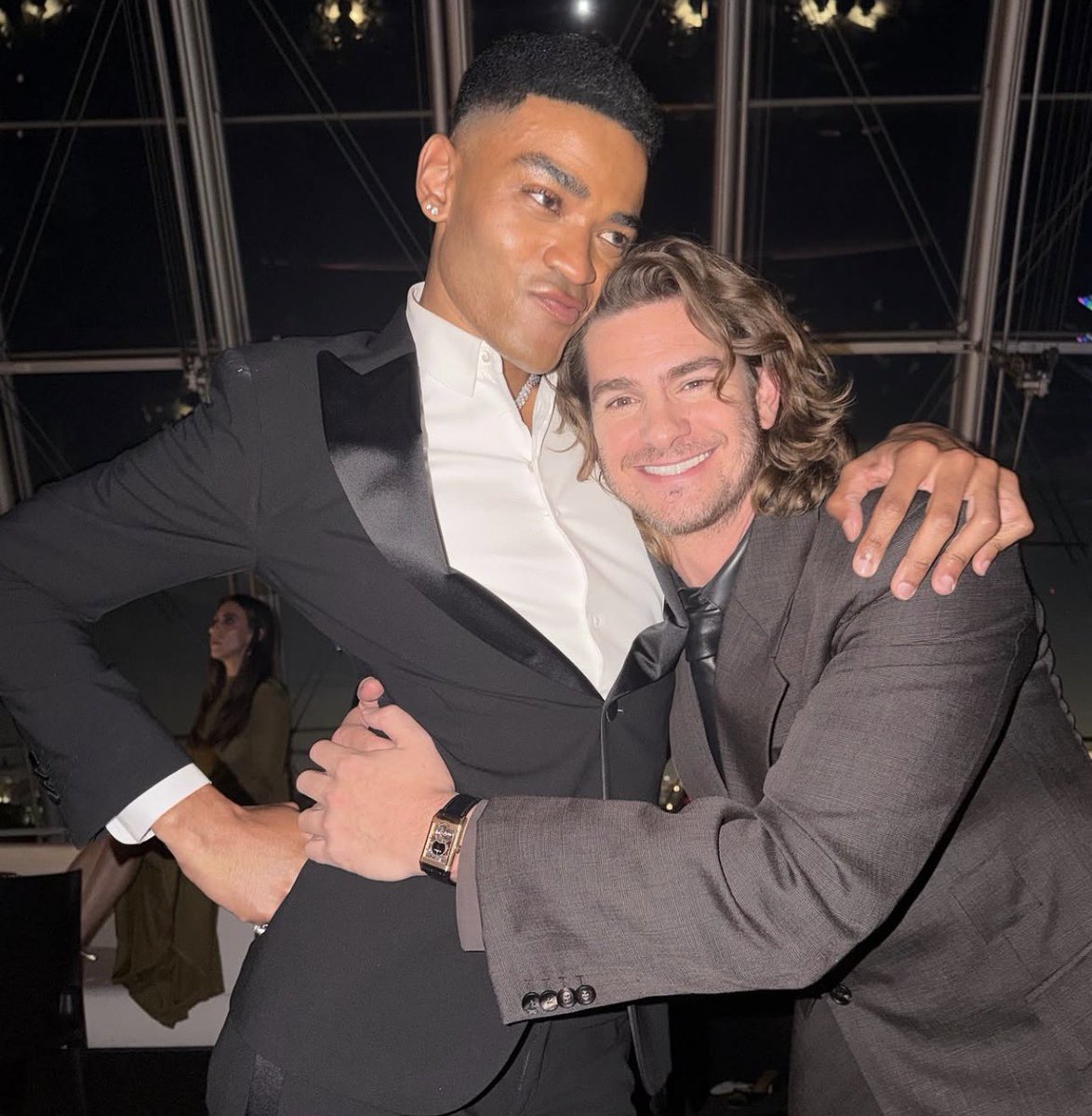 PopBase's tweet photo. Owen Thiele reunited with Andrew Garfield at the Academy Museum Gala. https://t.co/kx2fG0lpkA