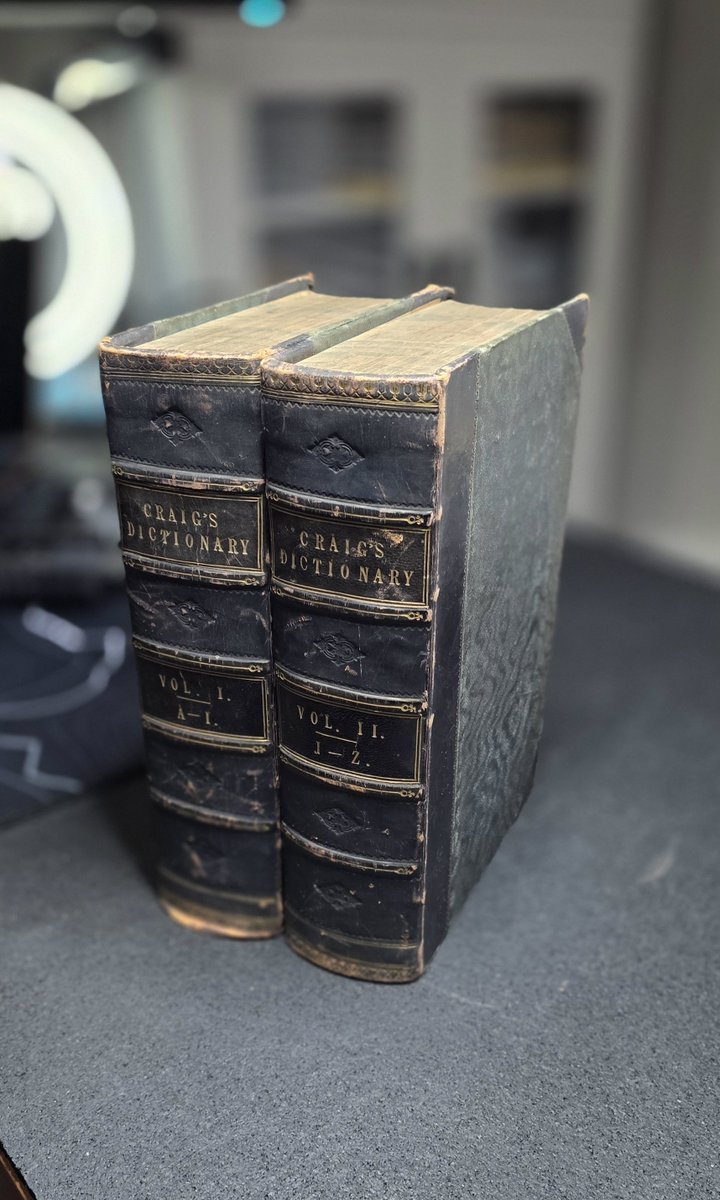 jessez's tweet photo. New dictionary set arrived today. Stoked!!! Volume II is J-Z 🔥 🤌

@archaix138 https://t.co/QLKrBU2NX8