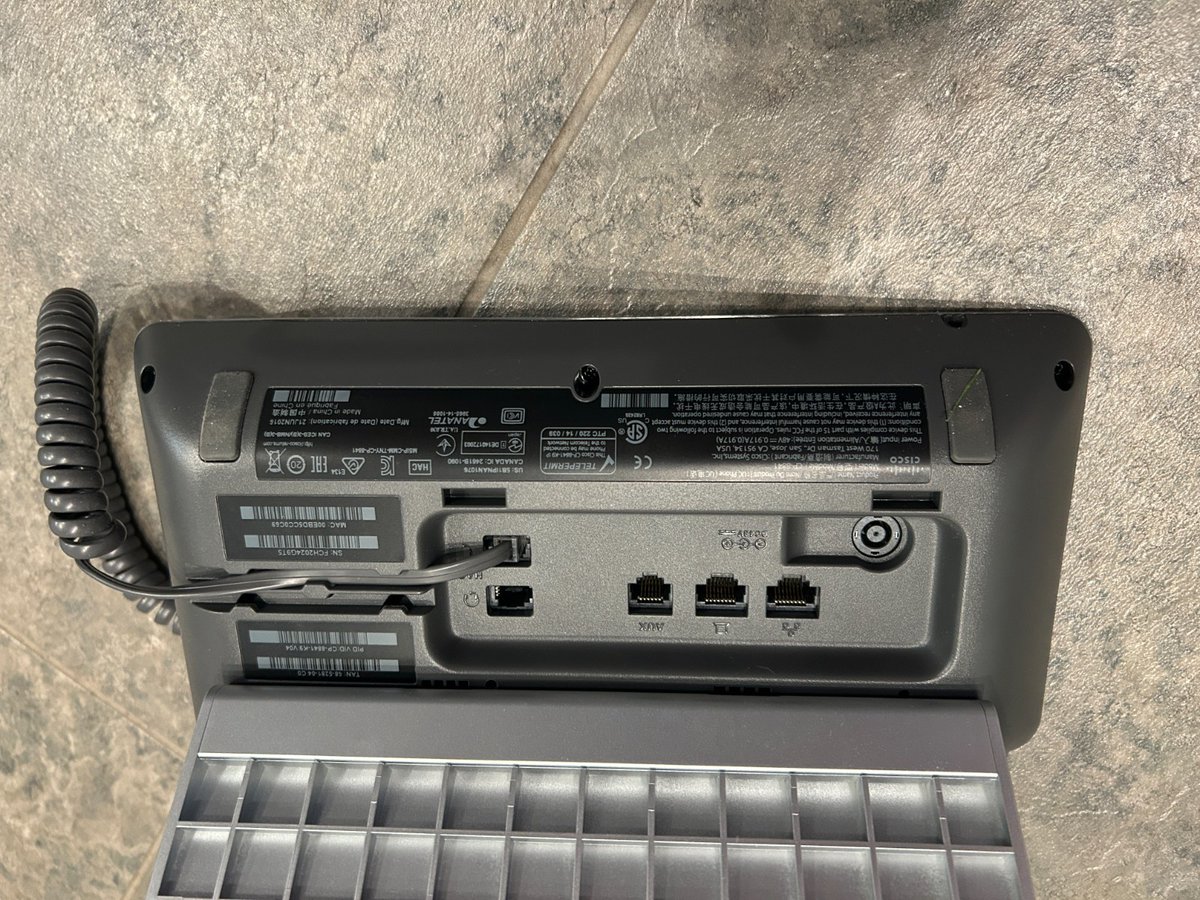 AstroBo04832444's tweet photo. Cisco 8841 Phones https://t.co/MRcgdUv057