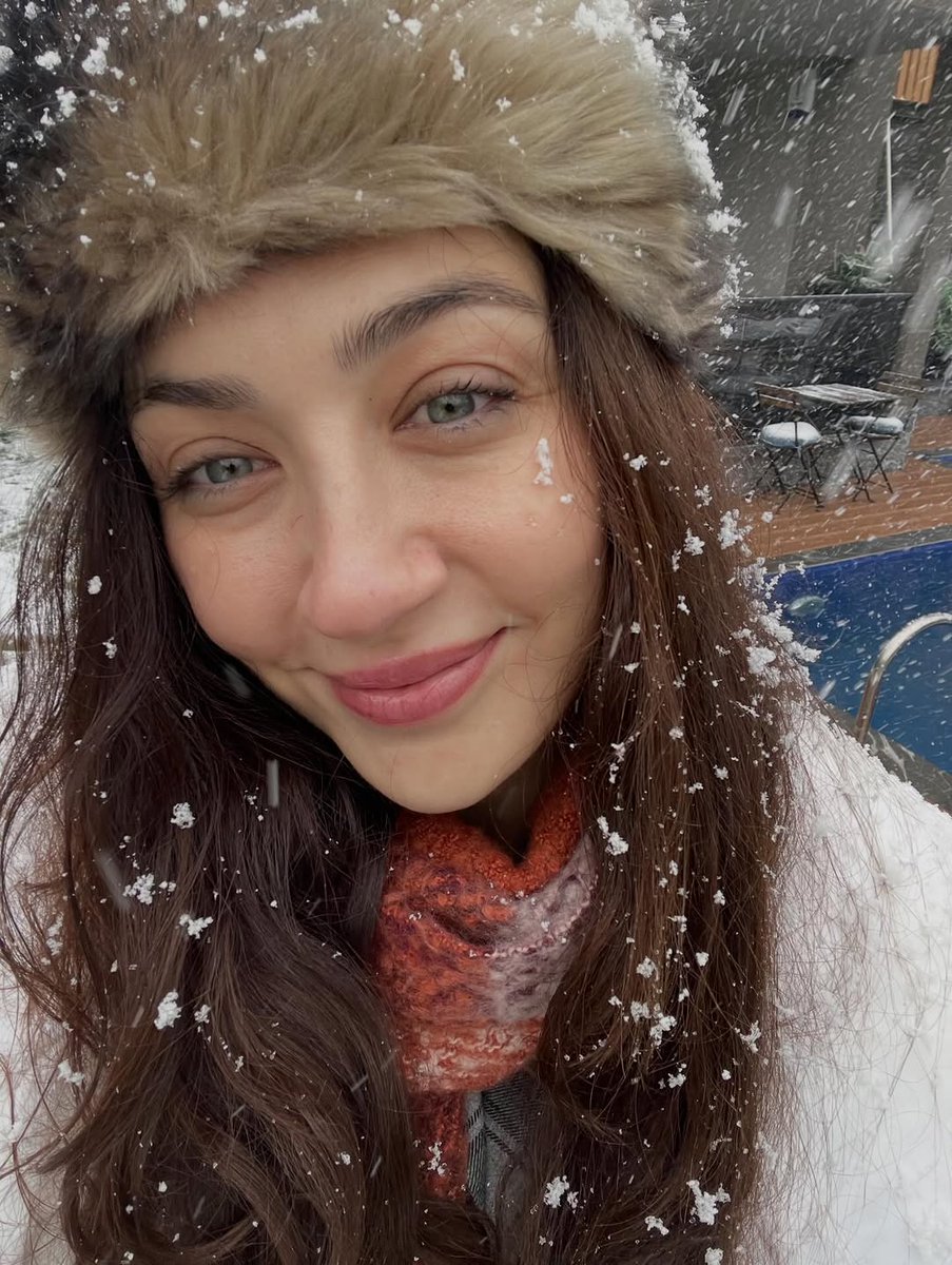 RaymondBenrxsf's tweet photo. İstanbula yılbaşında kar yağdı. Bugün İstanbul’da kar yağdığı haberlerine inanmayın çünkü gerçekten yağmadı. https://t.co/ybroMlIsCq