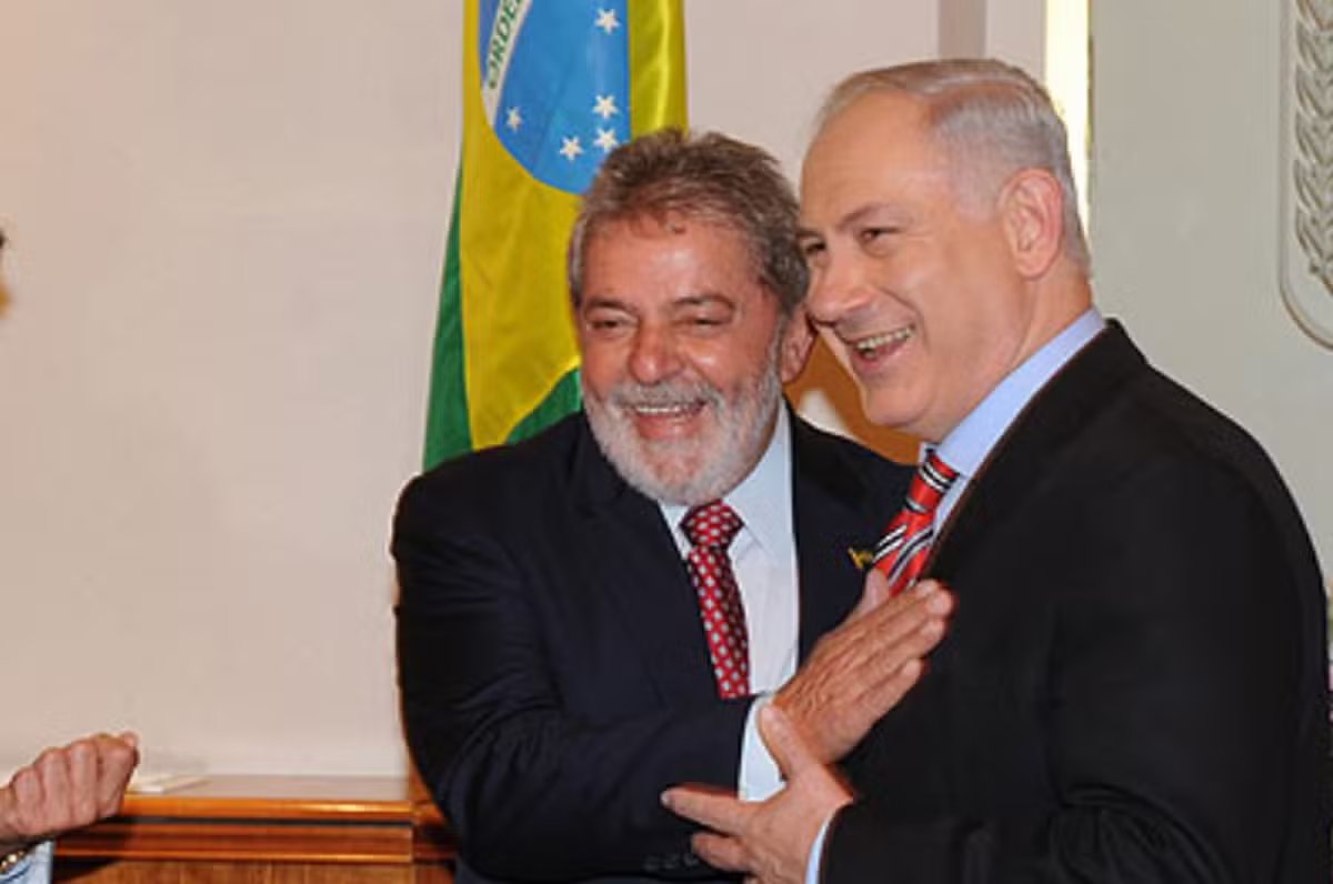 MedoDoEscuro2's tweet photo. @naosouumafruta ELES https://t.co/WCiEoPlfm2