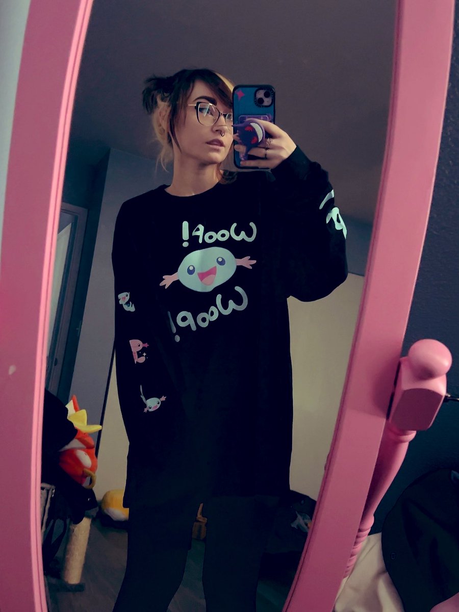 H3xchu's tweet photo. I got my wooper shirt!!!!! https://t.co/IZEvt5gdpD