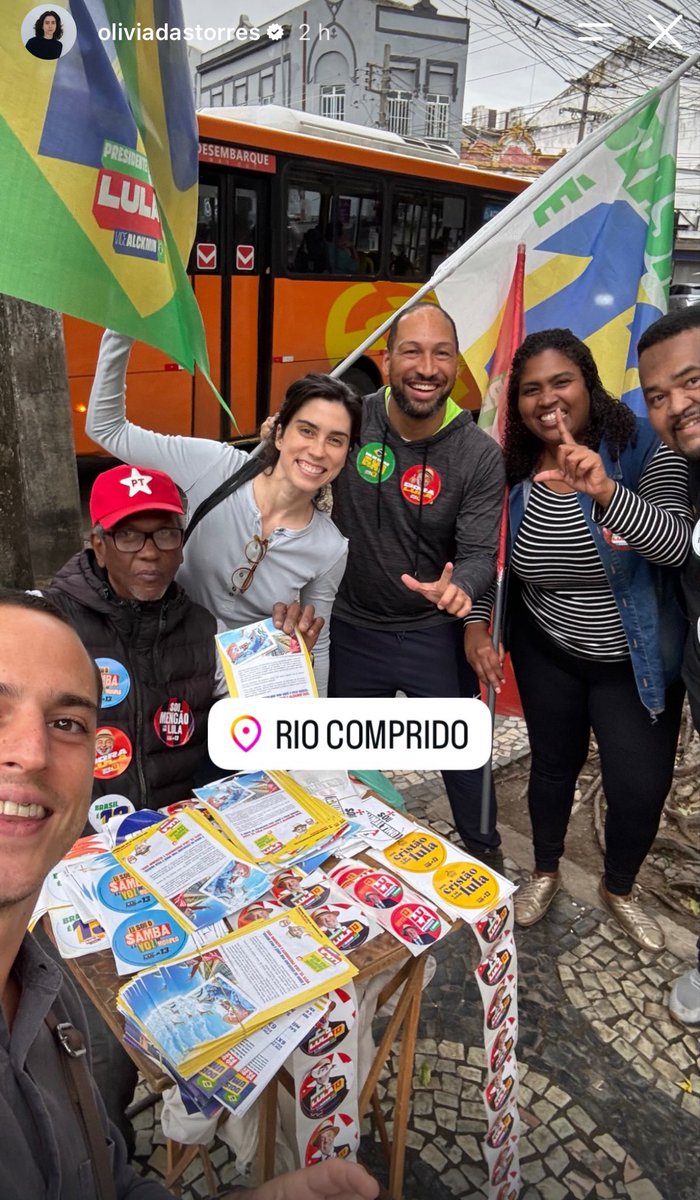 riverszdaya's tweet photo. a olivia torres todo dia que pode está nas ruas virando voto 🥹 https://t.co/RtZBlhYGkv