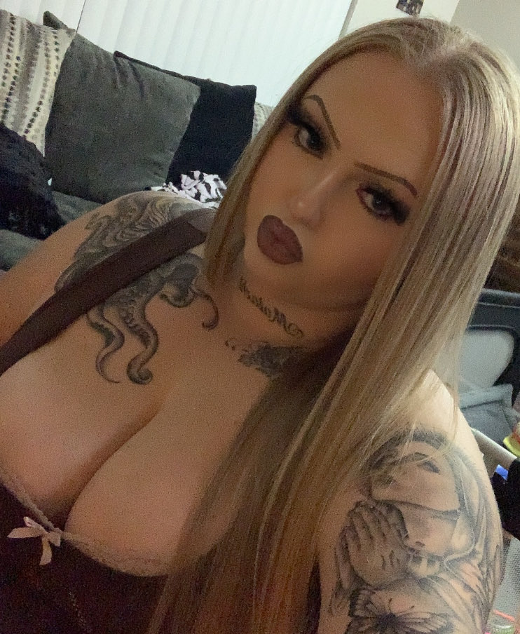 purelyblyss's tweet photo. where you cumming first ? 💦💦

#PAWG https://t.co/hPcAzrVzQ0
