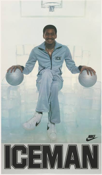 RoscoSayz's tweet photo. @lippyent I only had one, because I’ve always hated celebrity. I just thought this was cool. George Gervin. https://t.co/tFRTsMXrCy