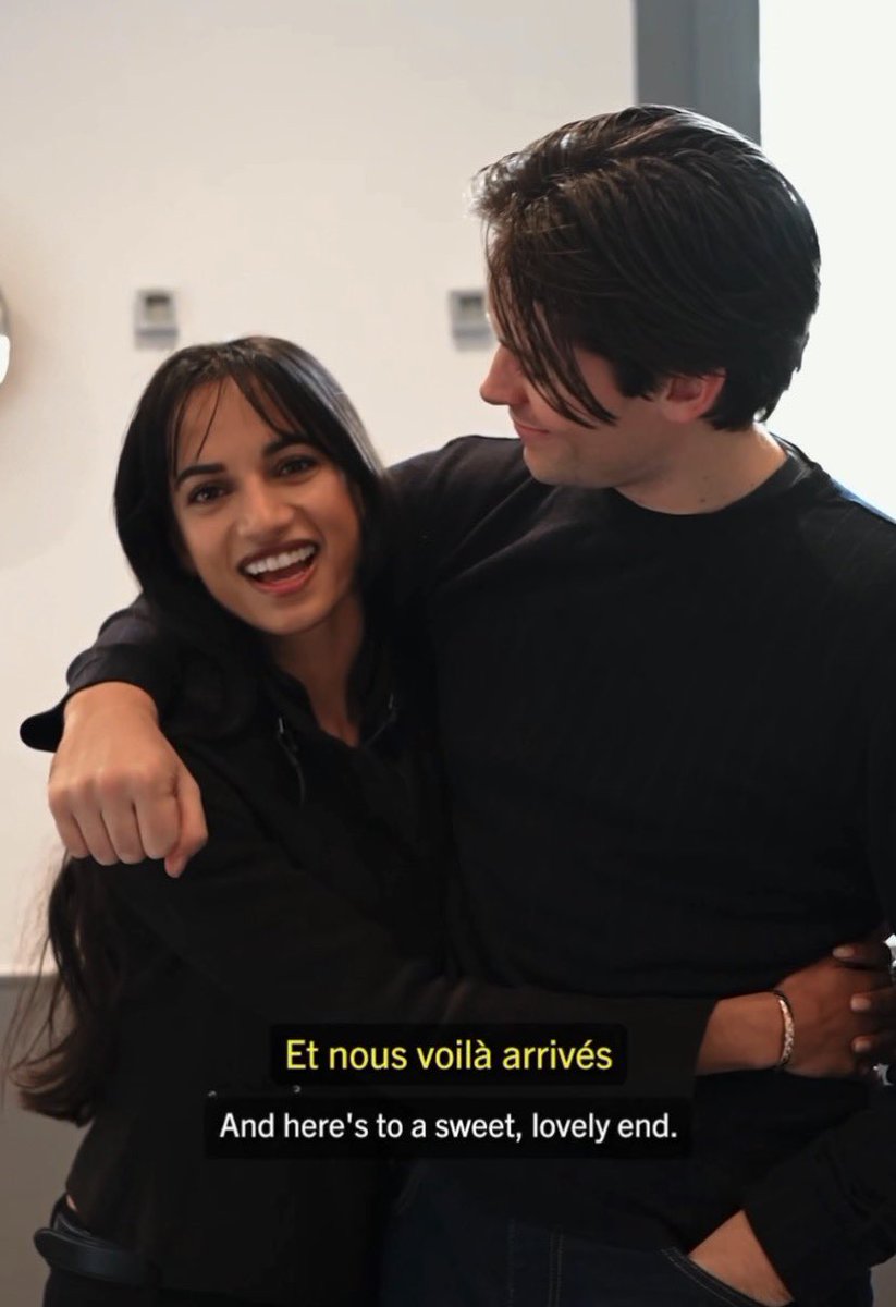 cryingoverkanej's tweet photo. netflix give them back its not funny https://t.co/ACoA8IcNEQ