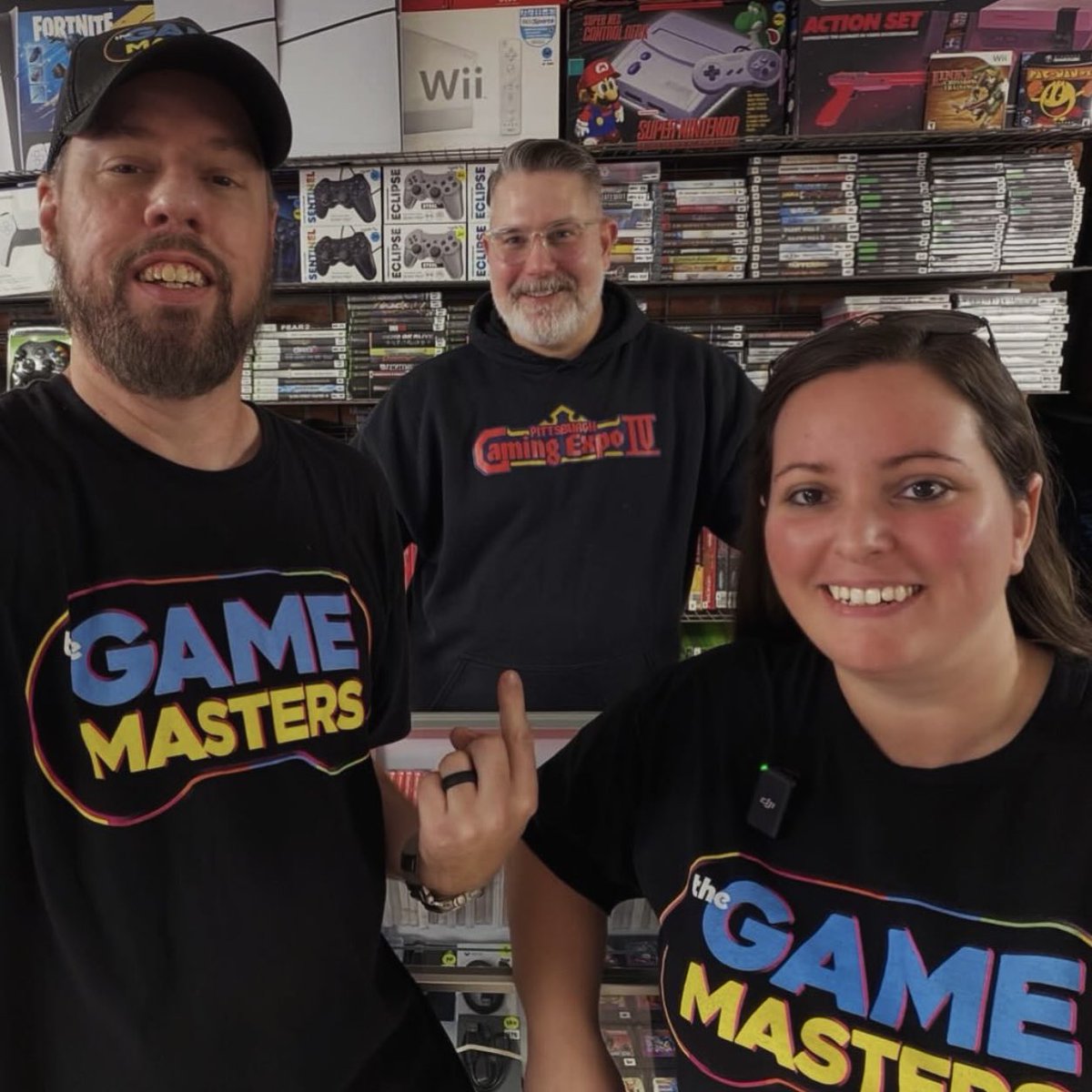GamerAhmer's tweet photo. Such a blast exploring some of the game stores in OHIO! Wild Card Video Games! Hilltop Retro. Stone Age Gamer! #videogames #retrogaming #stoneagegamer #wildcardvideogames #hilltopretro @StoneAgeGamer @GamerAhmer @thetechbuzz @MillennialOhio https://t.co/XWAfV5nYjG