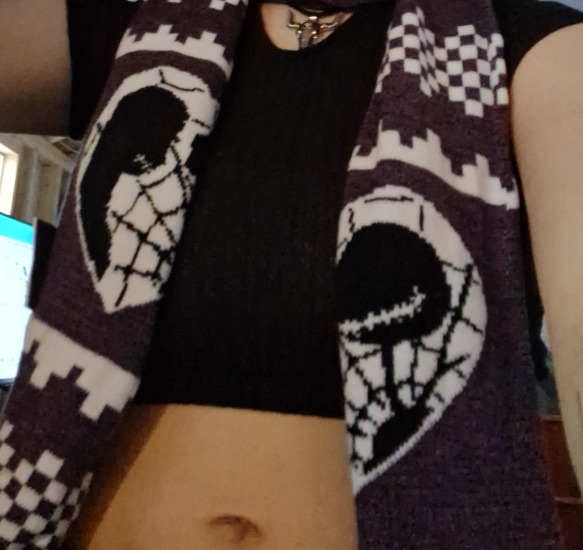 Enchantix420's tweet photo. New pinned ! 
☆ Raven 
☆ 22 (Capricorn 🤺) 
☆ She/Her 
☆ Bi 
♡ single ! 
☆ 4'11 
☆ seller on da side 
☆ lookin for mutuals~
#nsfw #nsfwtwt https://t.co/u3xZN4Jya1