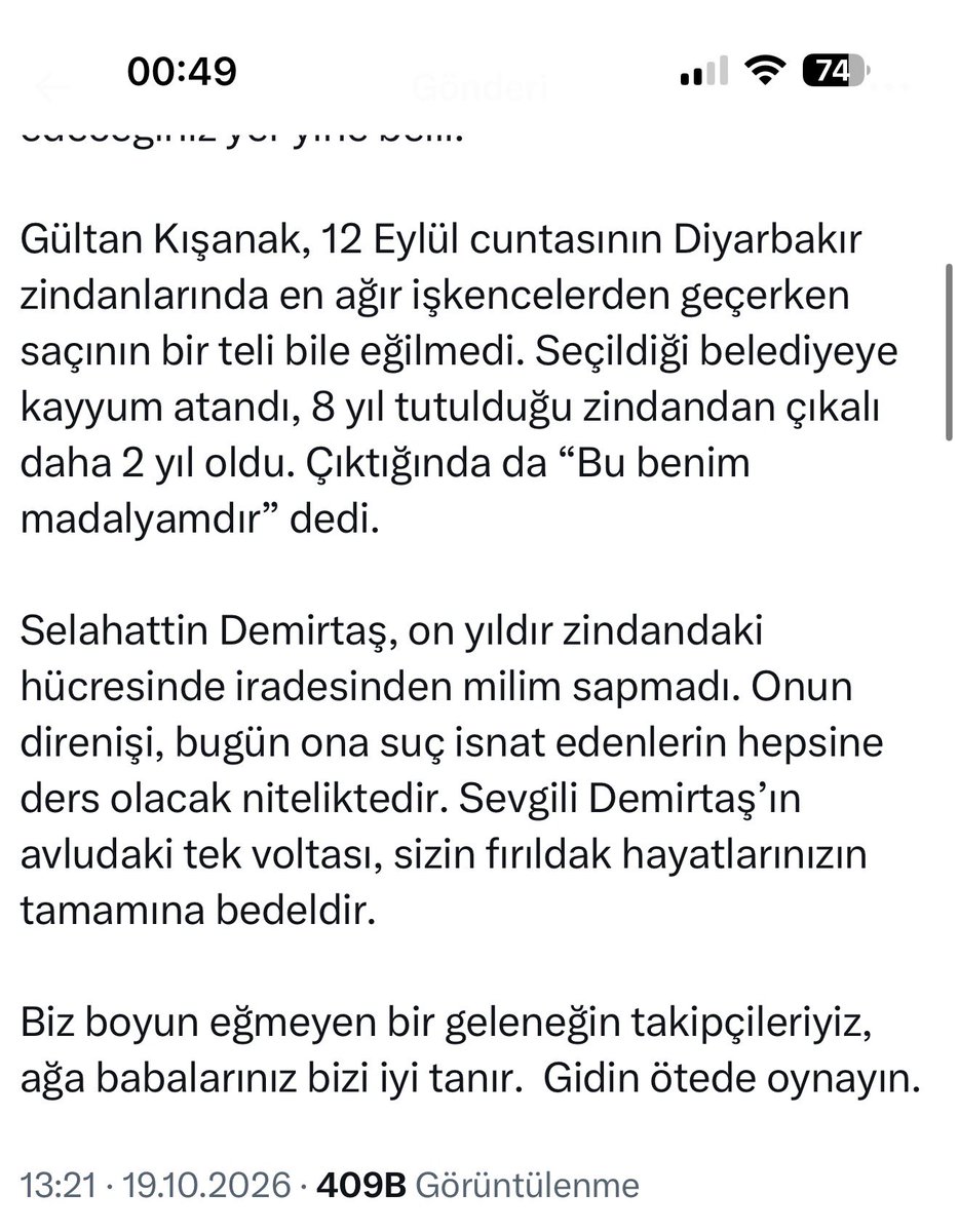 fatiheryilmaz0's tweet photo. Reşit olmayan kız çocuğuna tecavüzden hüküm giymiş Sırrı İzmir barosu seçim sonuçlarından dolayı zırlayarak “biz boyun eğmeyen bir geleneğin takipçileriyiz”
sloganı atmış.

Ne zamandan beri tecavüzcüler hukuk dersi veriyor, tecavüzcünün geleneği nedir? 

Memleketi tecavüzcülere hukuk dersi verme cüretini verenler bu hale getirdi.