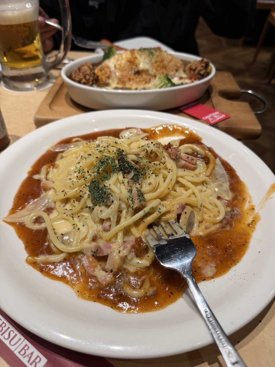 oomokami38's tweet photo. カルボナーラあんかけパスタ？
意外と美味しいぞ。
#栄駅 https://t.co/f9LGOIVS6s